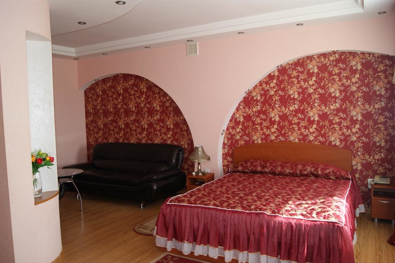 Отель Triumph Hotel Рудный
